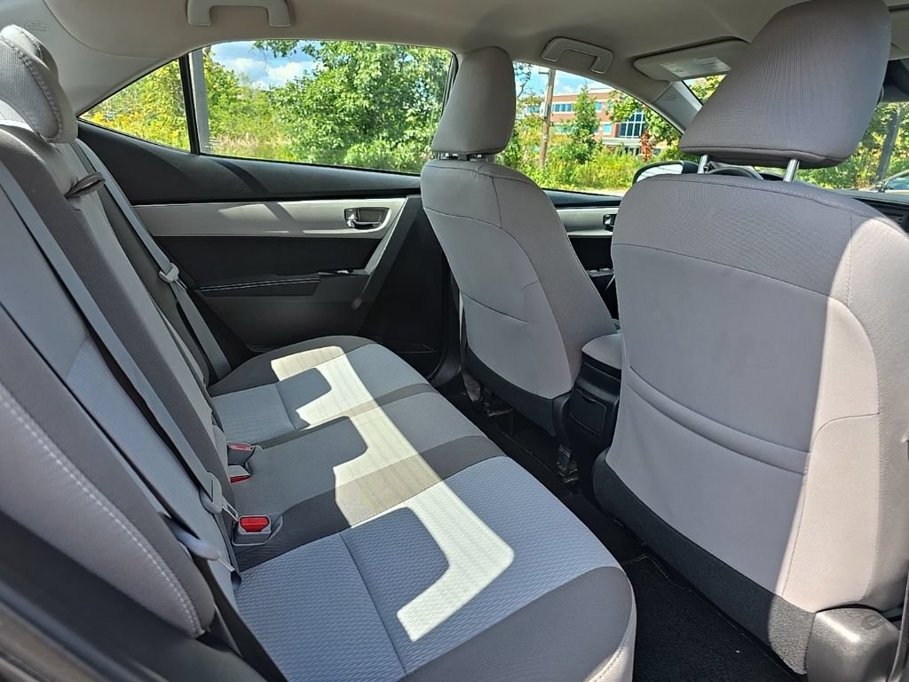 Used 2017 Toyota Corolla LE w/ Carpet Mat Package (TMS) FWD image 28