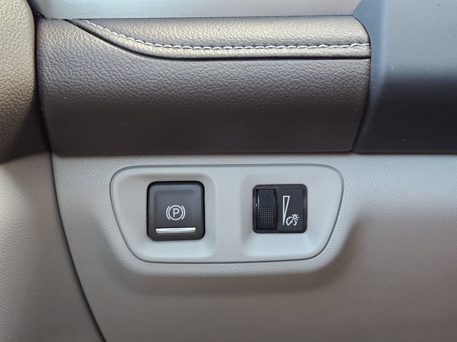 Used 2021 GMC Acadia SLT w/ Preferred Package FWD image 24