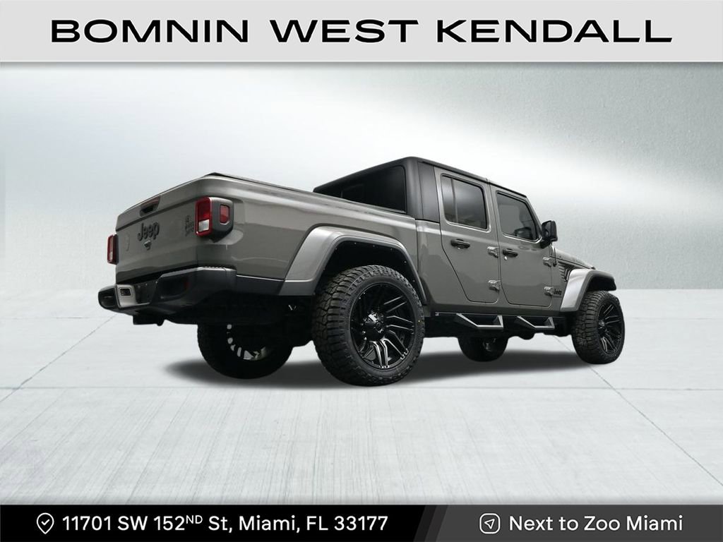 Used 2022 Jeep Gladiator Willys image 25