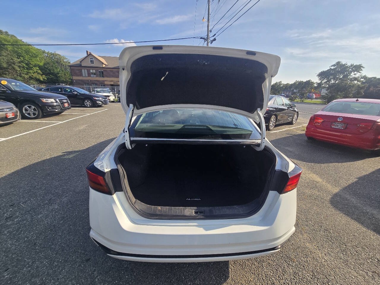 Used 2020 Nissan Altima 2.5 S FWD image 32