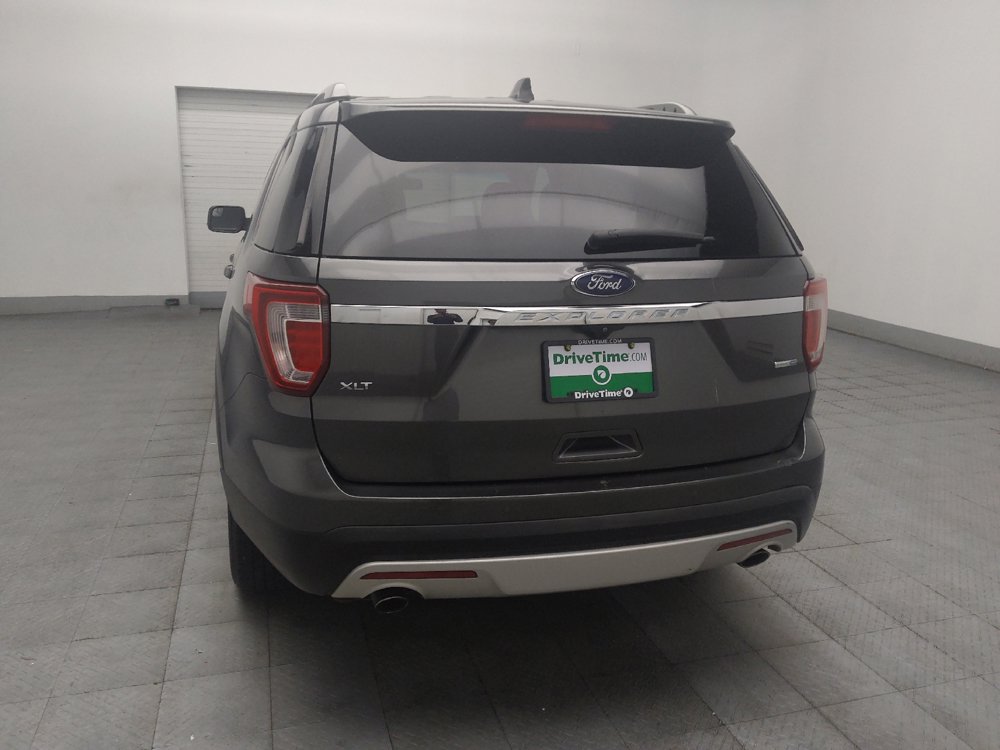 Used 2016 Ford Explorer XLT w/ Equipment Group 202A AWD/4WD image 6