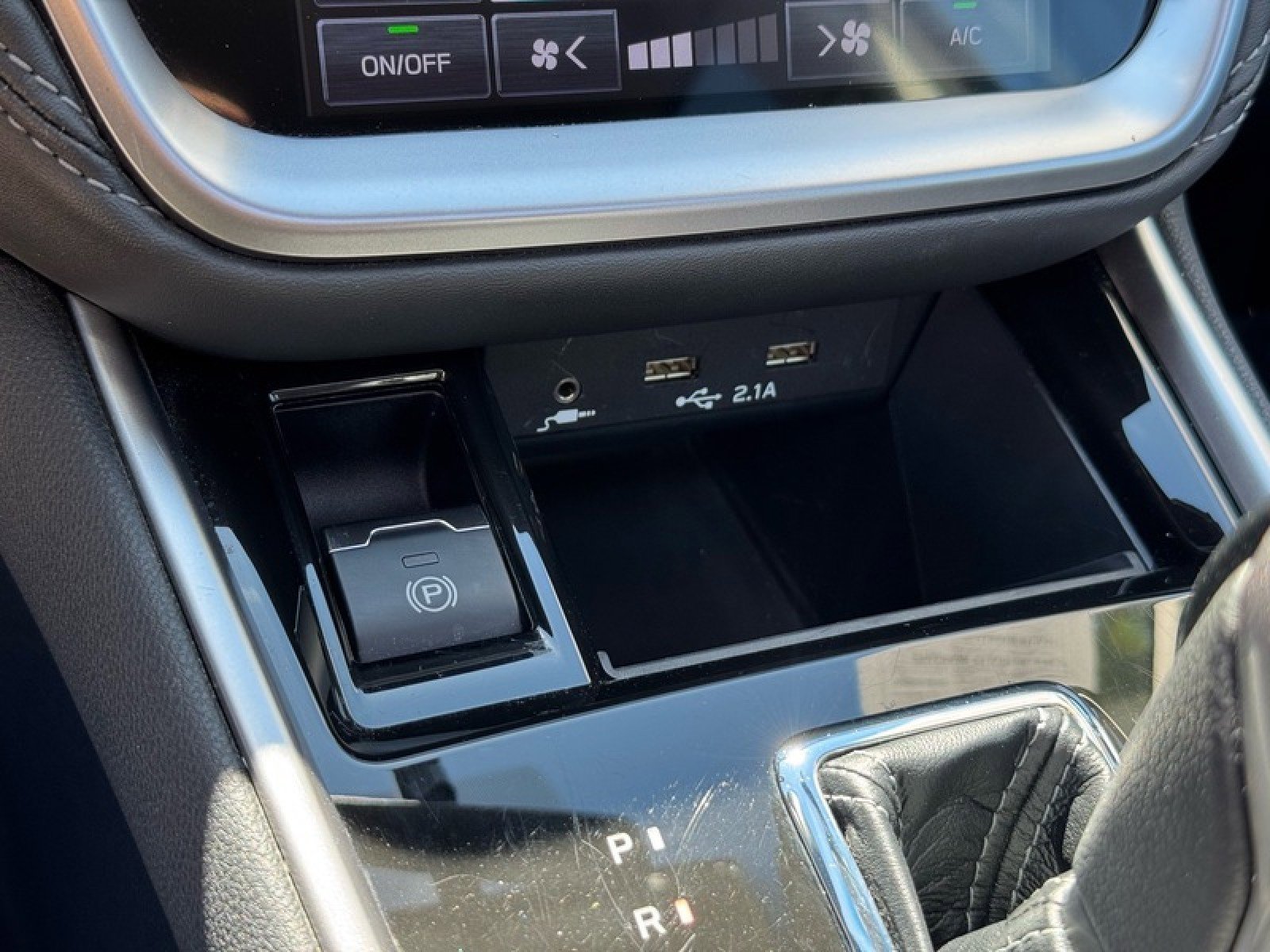 Used 2022 Subaru Outback Limited AWD/4WD image 33