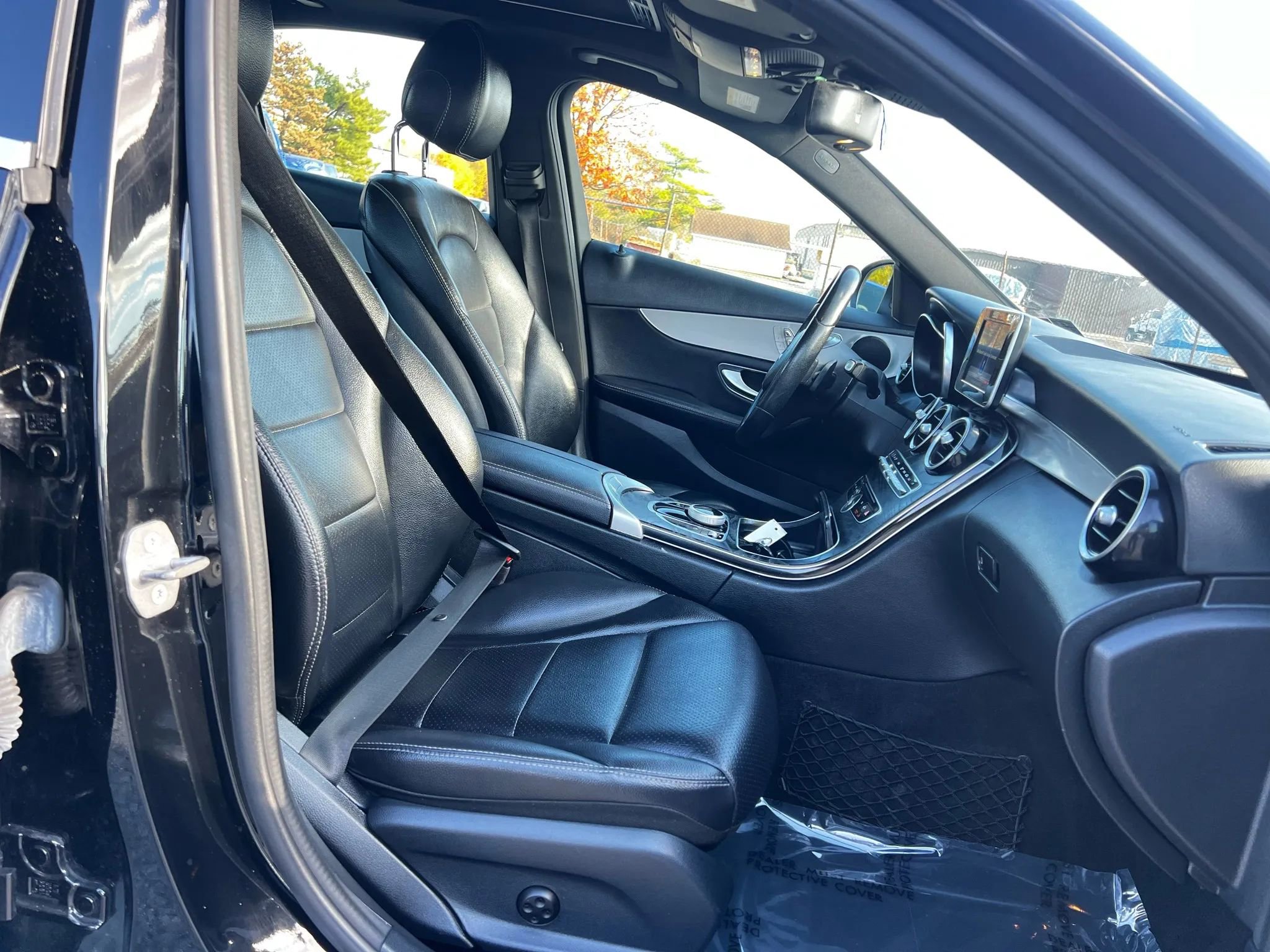 Used 2018 Mercedes-Benz C 300 4MATIC Sedan image 9