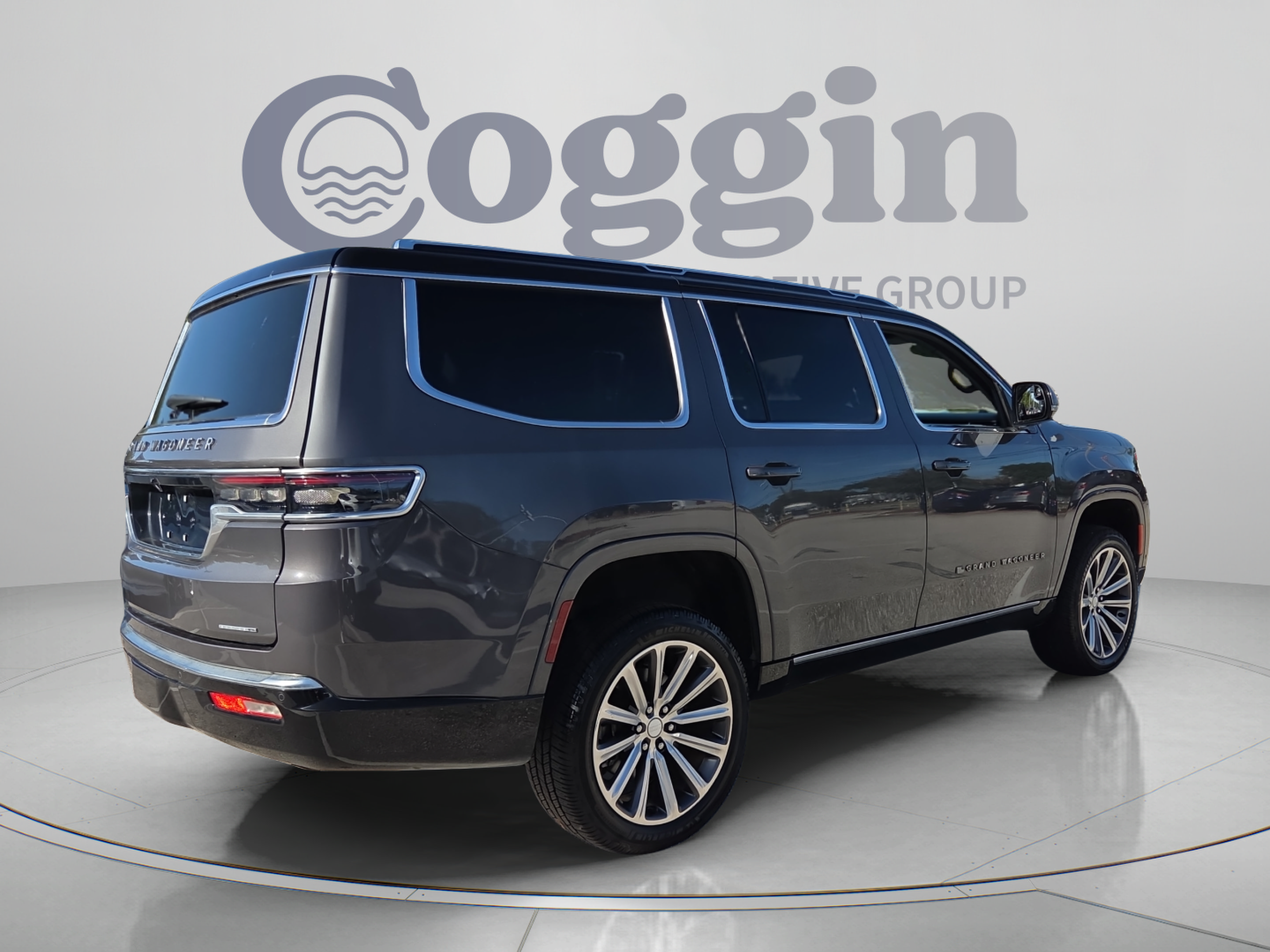 Used 2022 Jeep Grand Wagoneer Series II w/ Convenience Group III AWD/4WD image 5