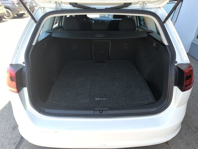 Used 2016 Volkswagen Golf S FWD image 27