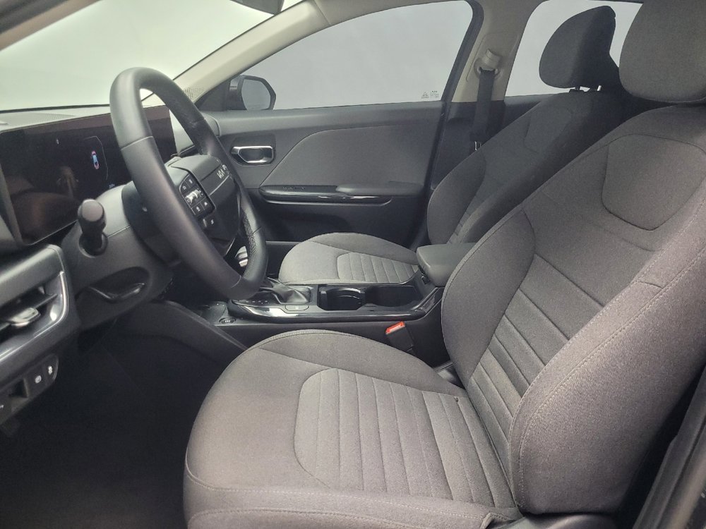 Used 2025 Kia K4 EX image 17