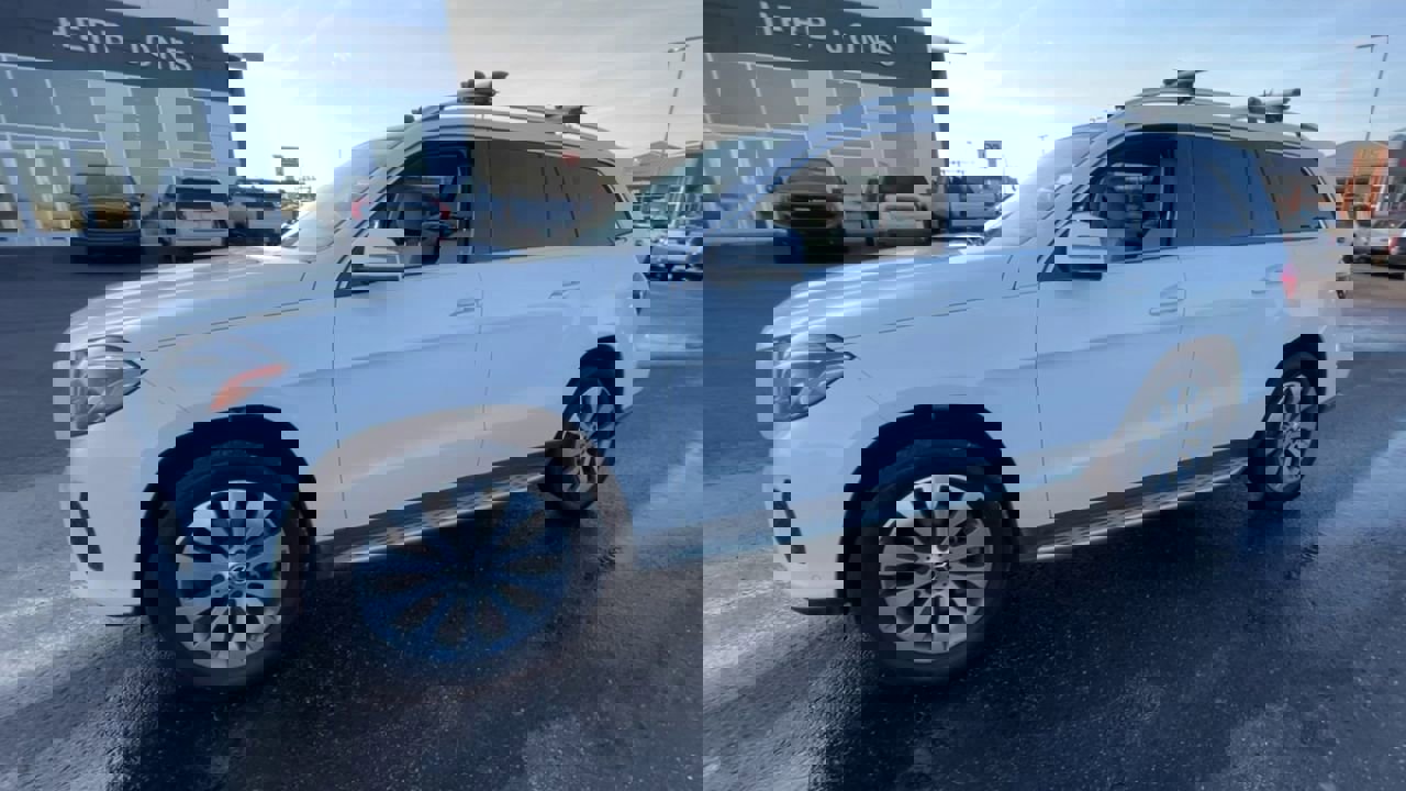 Used 2019 Mercedes-Benz GLS 450 4MATIC image 4