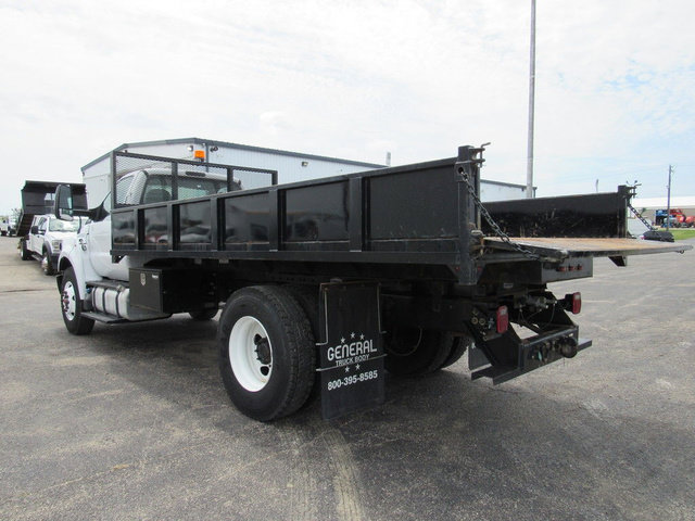 Used 2022 Ford F750 2WD Regular Cab Super Duty image 5