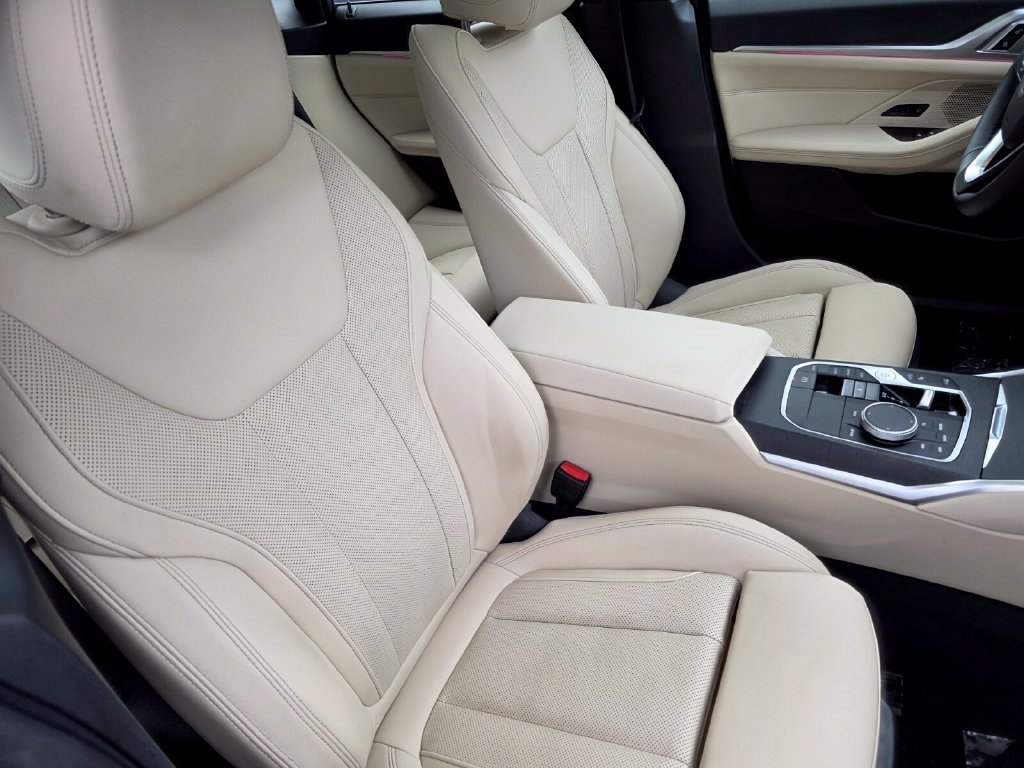 Certified 2024 BMW 430i Gran Coupe w/ Convenience Package RWD image 16