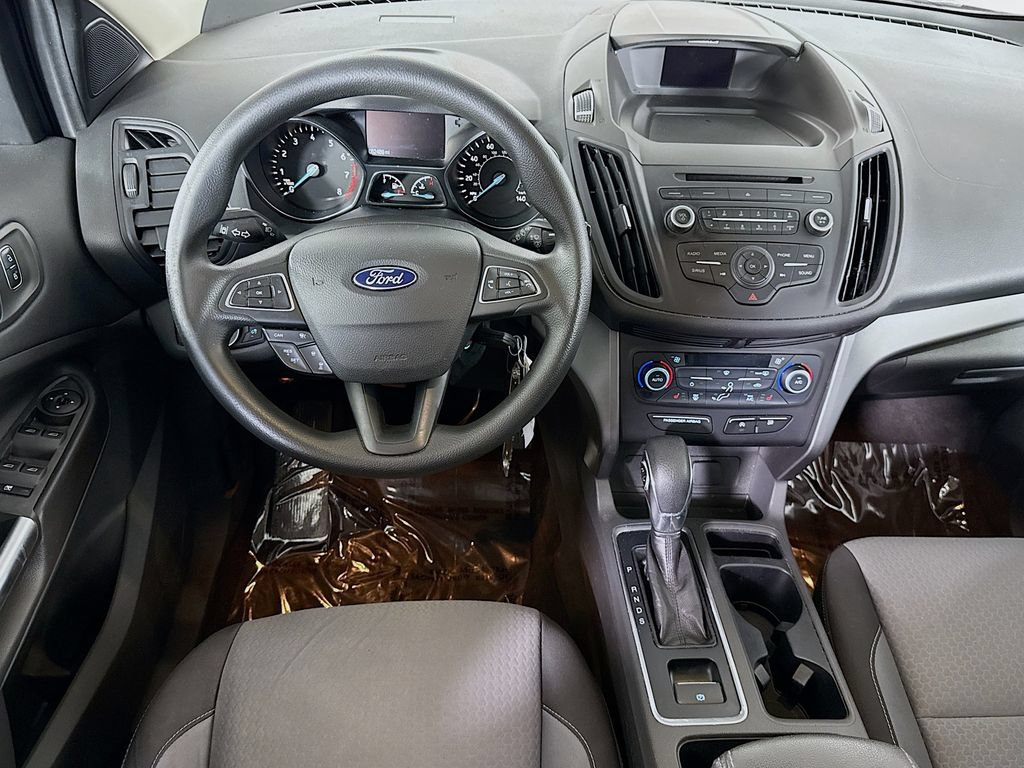 Used 2018 Ford Escape SE w/ Ford Safe & Smart Package FWD image 16