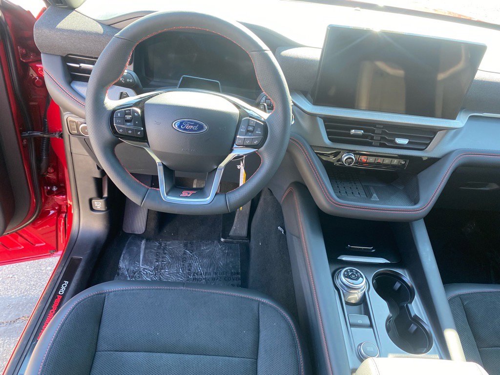 New 2025 Ford Explorer ST image 19