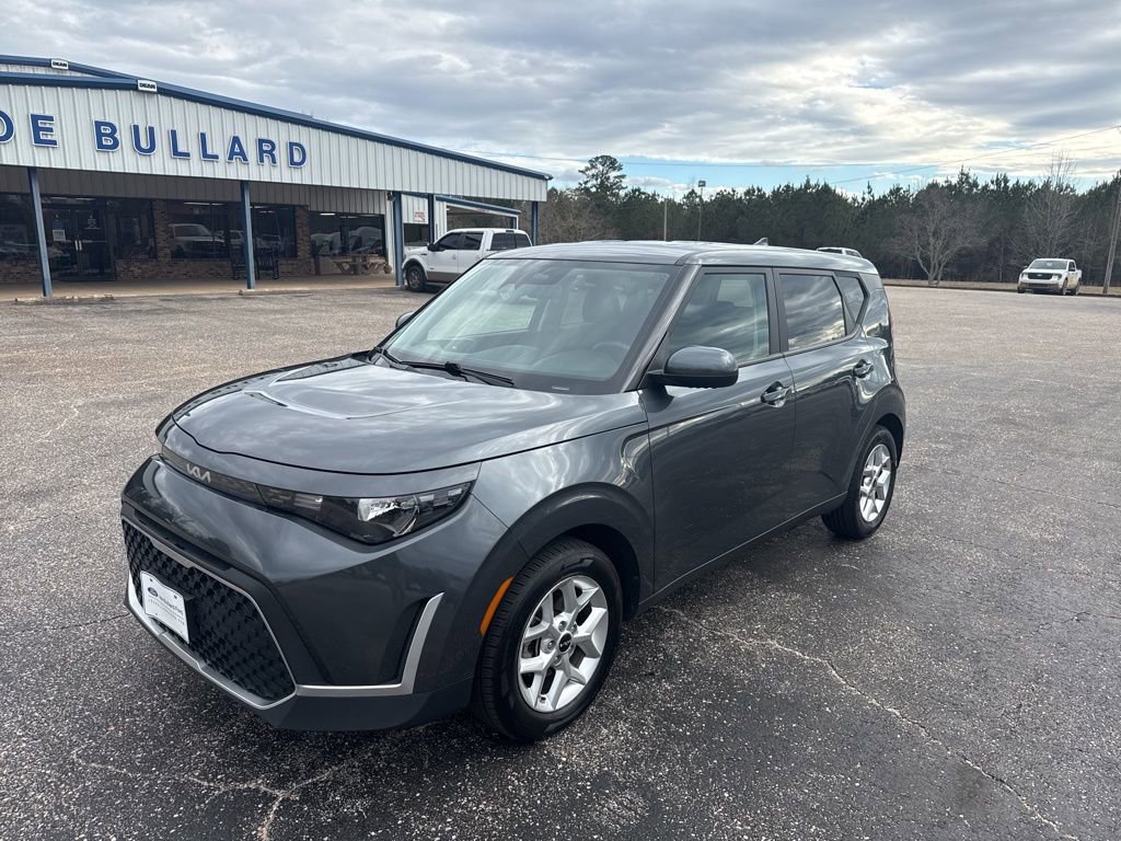 Used 2024 Kia Soul LX w/ Option Group 015 image 16