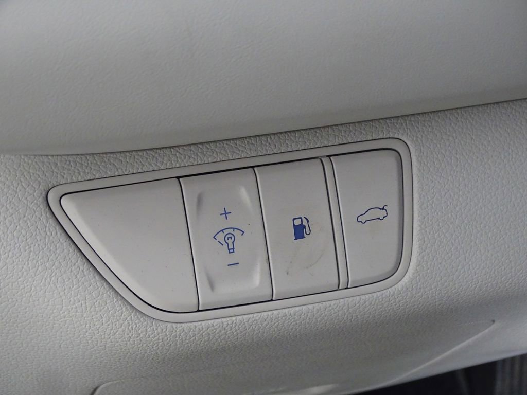 Used 2024 Genesis G70 2.5T image 19