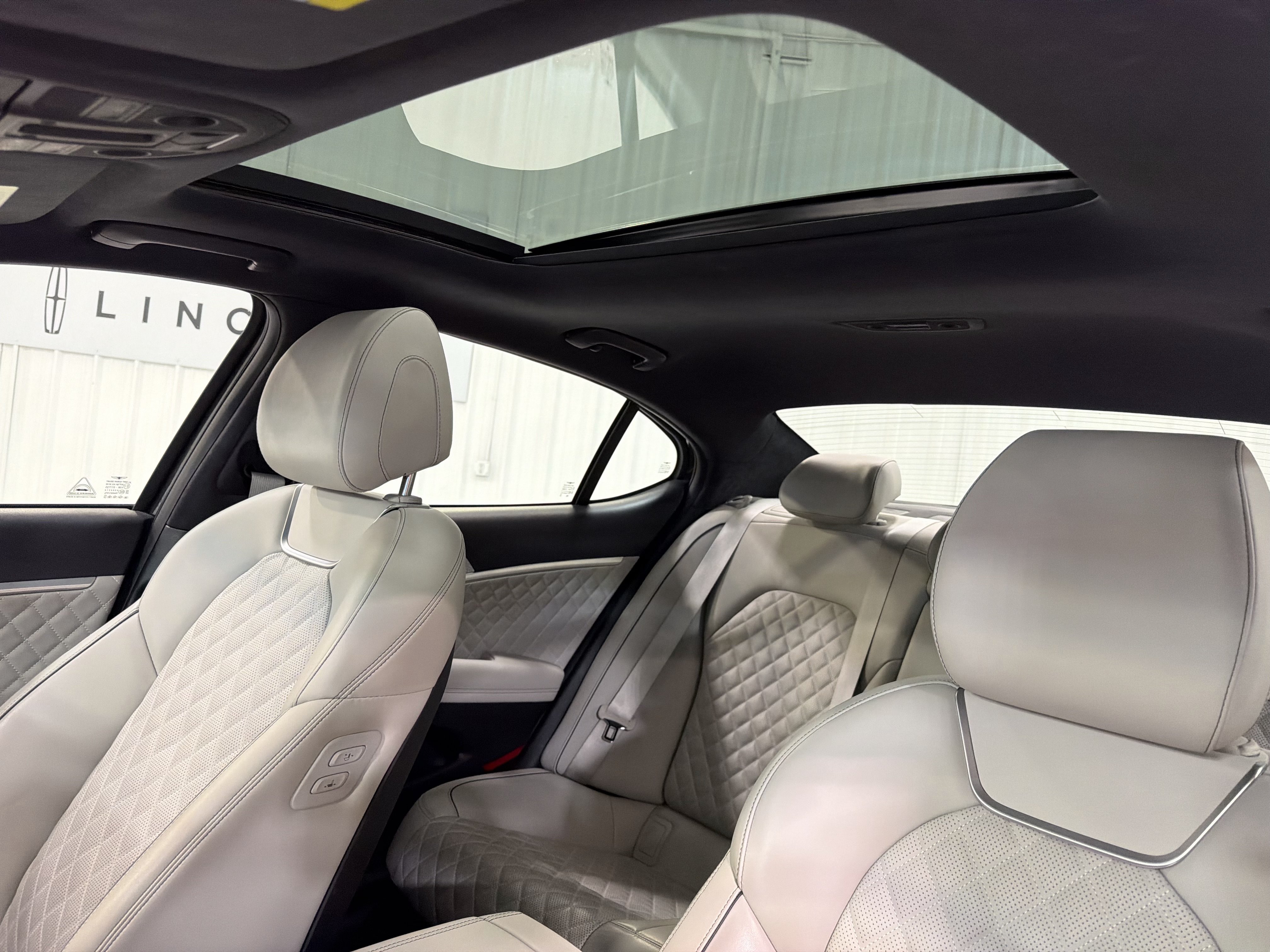Used 2023 Genesis G70 3.3T w/ Sport Prestige Package RWD image 17