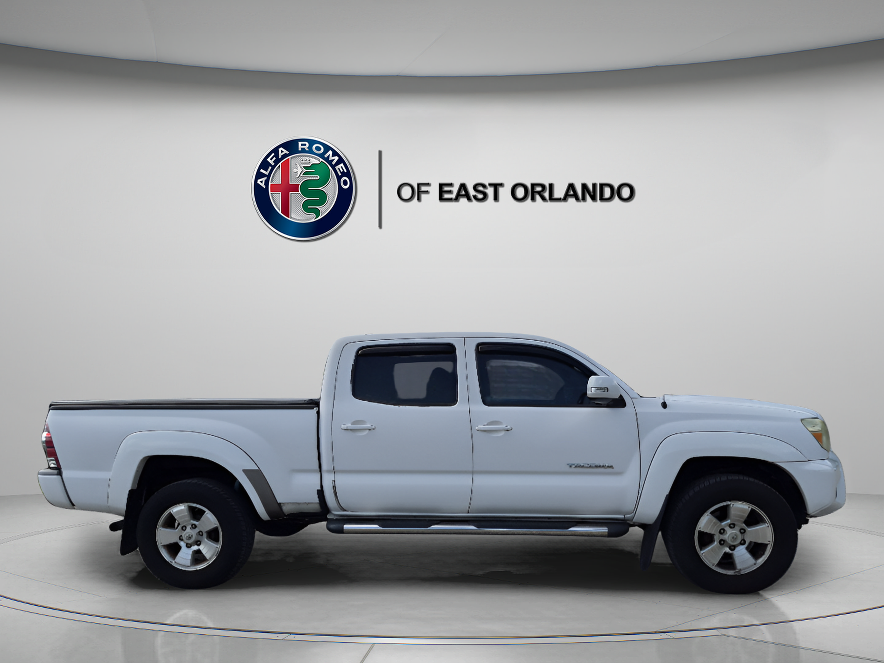 Used 2015 Toyota Tacoma PreRunner w/ TRD Sport Package RWD image 9
