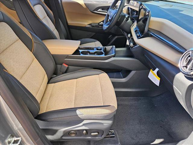 New 2026 Chevrolet Equinox ACTIV w/ Convenience Package III image 17