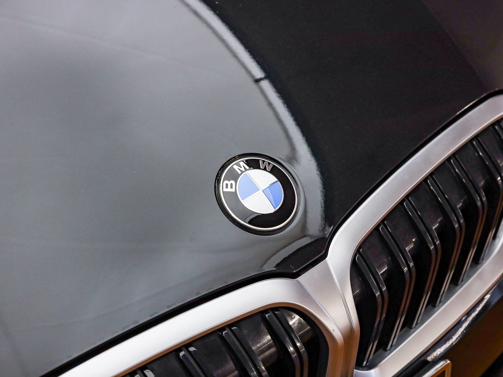 Certified 2025 BMW 330i xDrive 330i xDrive image 8