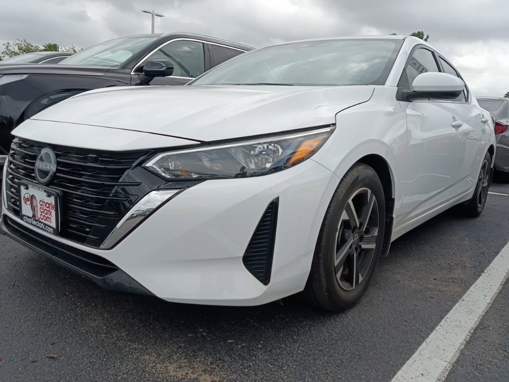 Used 2024 Nissan Sentra SV image 1