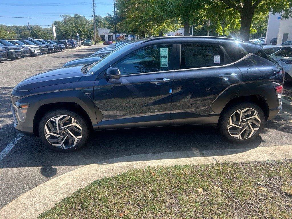 New 2027 Hyundai Kona SEL Sport FWD image 3