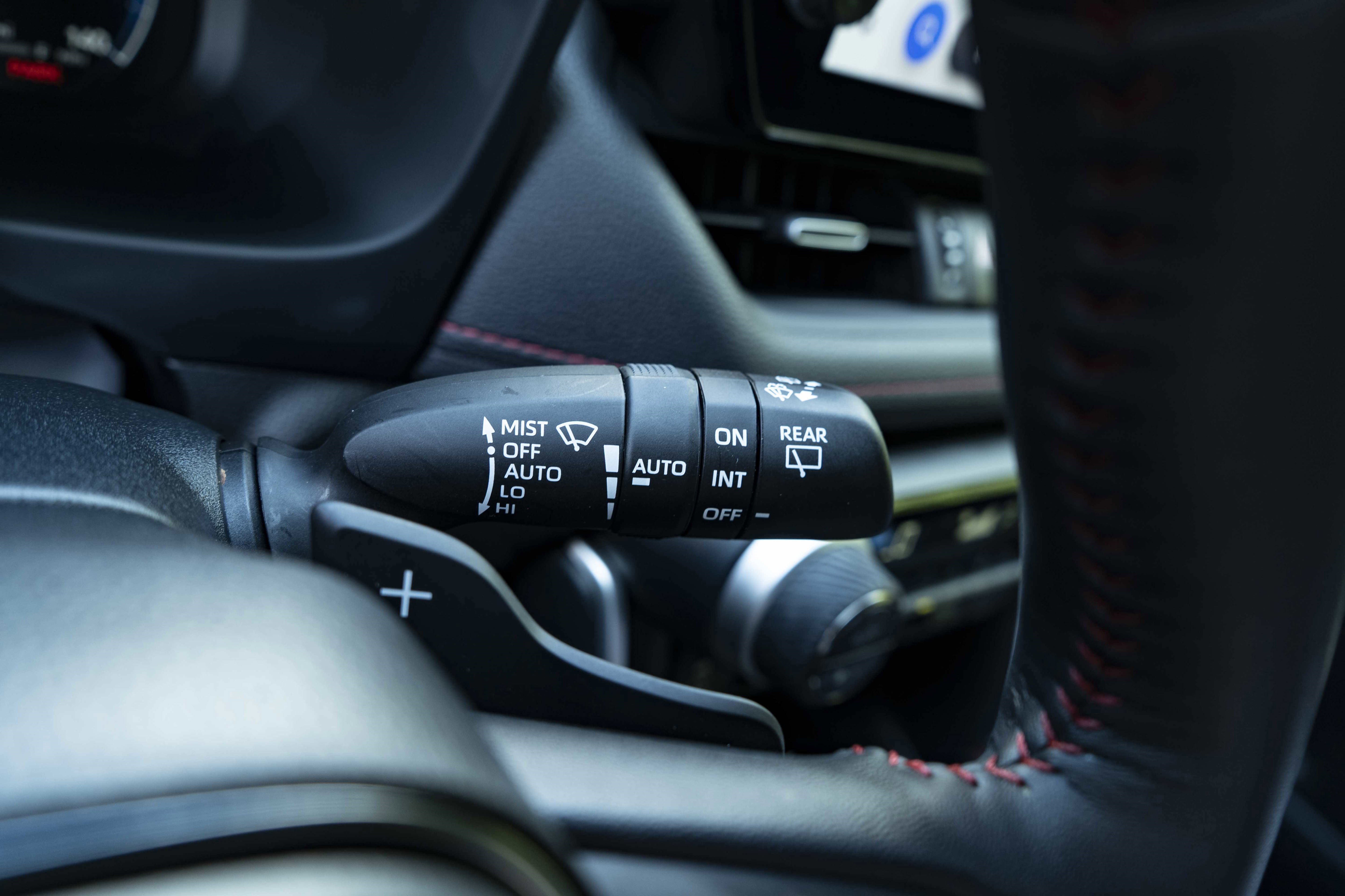 Used 2025 Toyota RAV4 XSE w/ Weather Package image 24