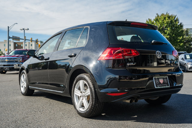 Used 2017 Volkswagen Golf Wolfsburg Edition FWD image 5