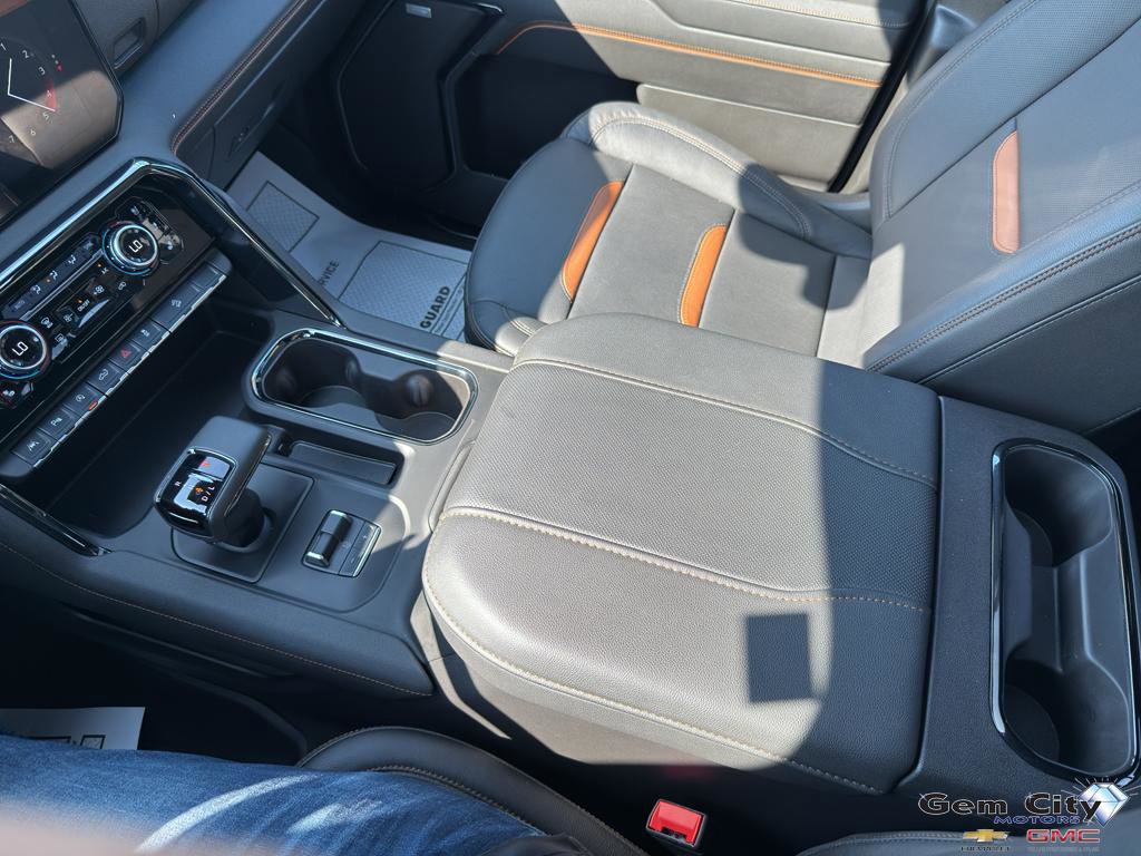 Used 2024 GMC Sierra 1500 AT4 w/ Technology Package image 20