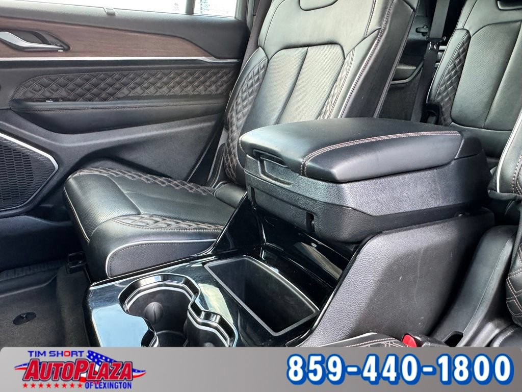 Used 2021 Jeep Grand Cherokee L Summit w/ Luxury Tech Group V AWD/4WD image 42