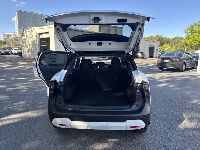 New 2026 Nissan Kicks SV FWD image 12