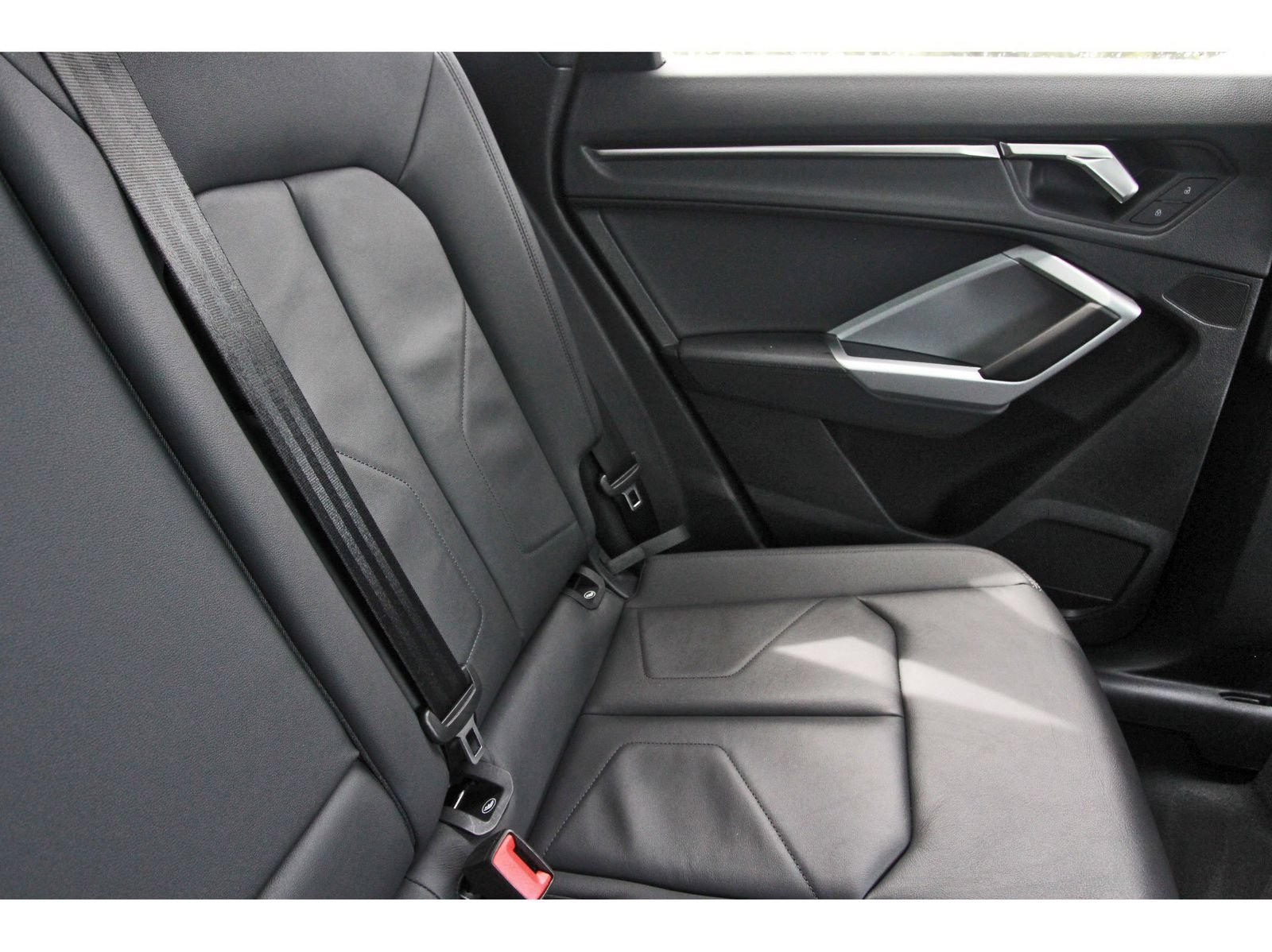 Used 2025 Audi Q3 2.0T Premium AWD/4WD image 15