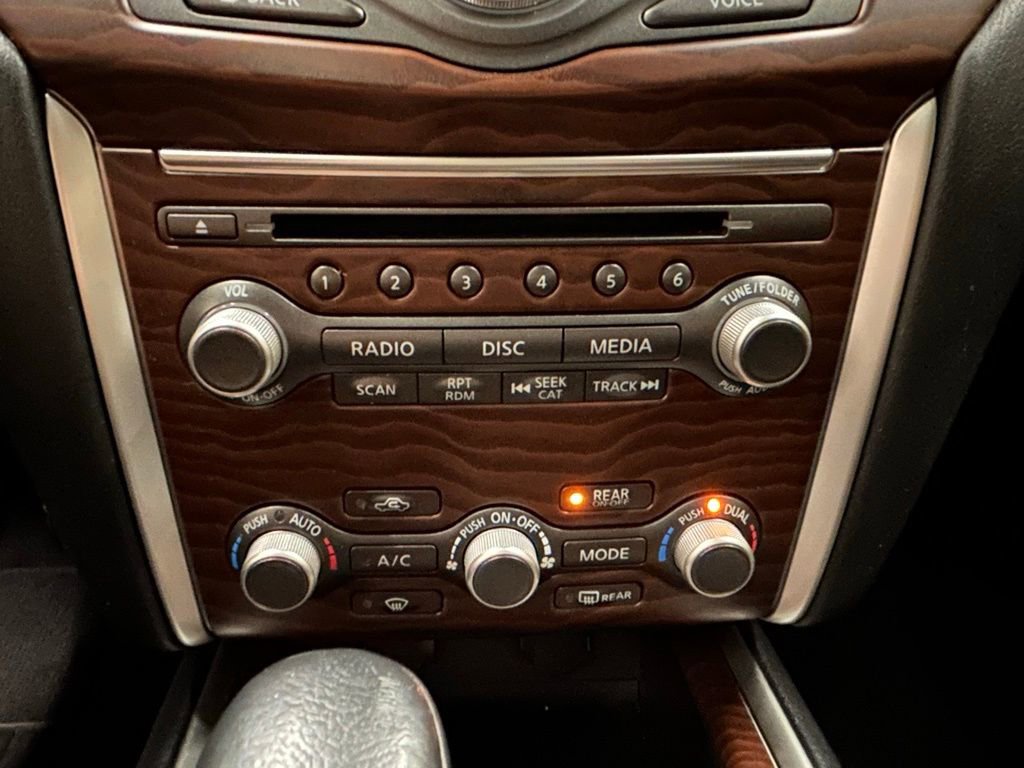 Used 2017 Nissan Pathfinder Platinum w/ Family Entertainment Package image 25