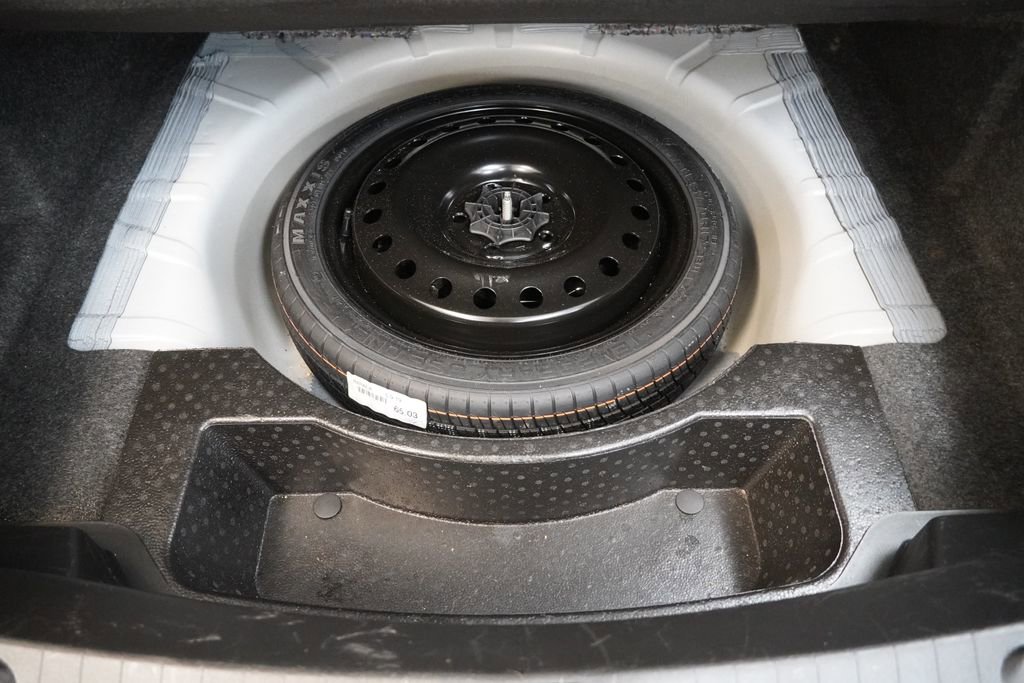 Used 2019 Chevrolet Impala LT w/ LT Leather Package FWD image 10