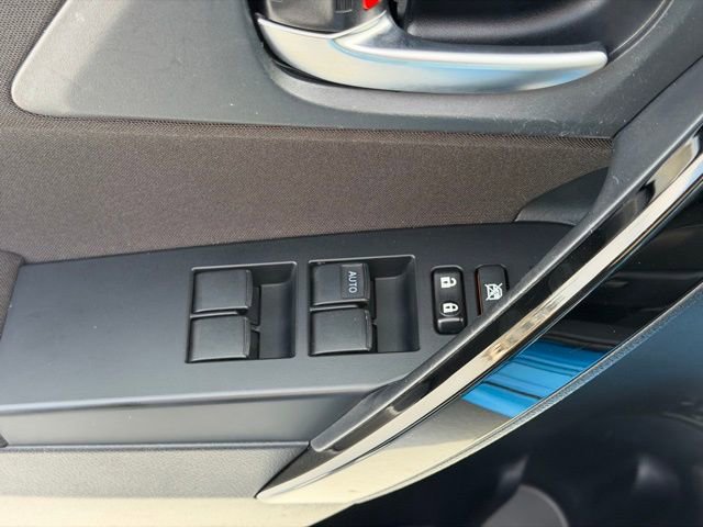 Used 2018 Toyota Corolla iM image 17