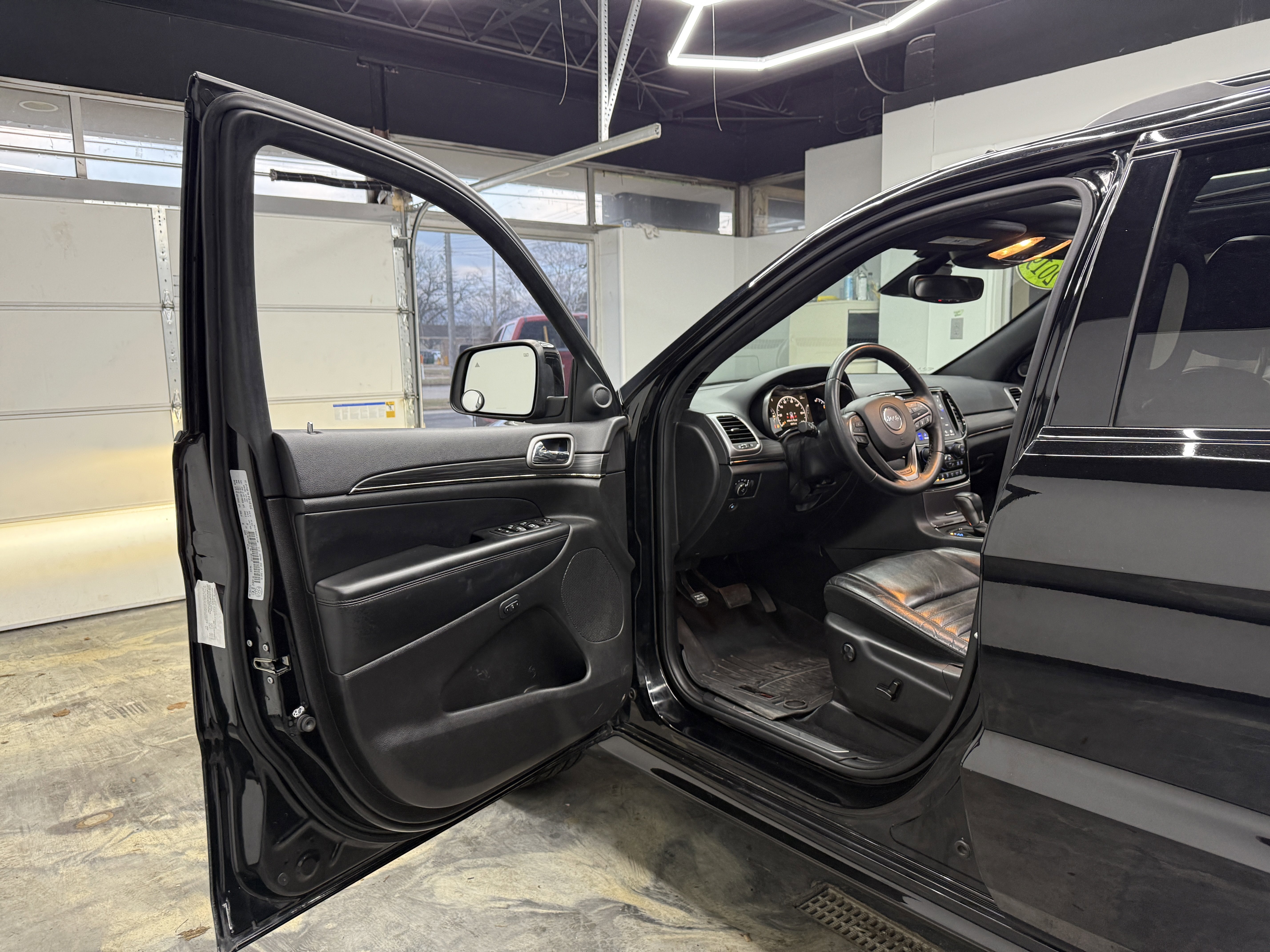 Used 2019 Jeep Grand Cherokee Limited X image 9