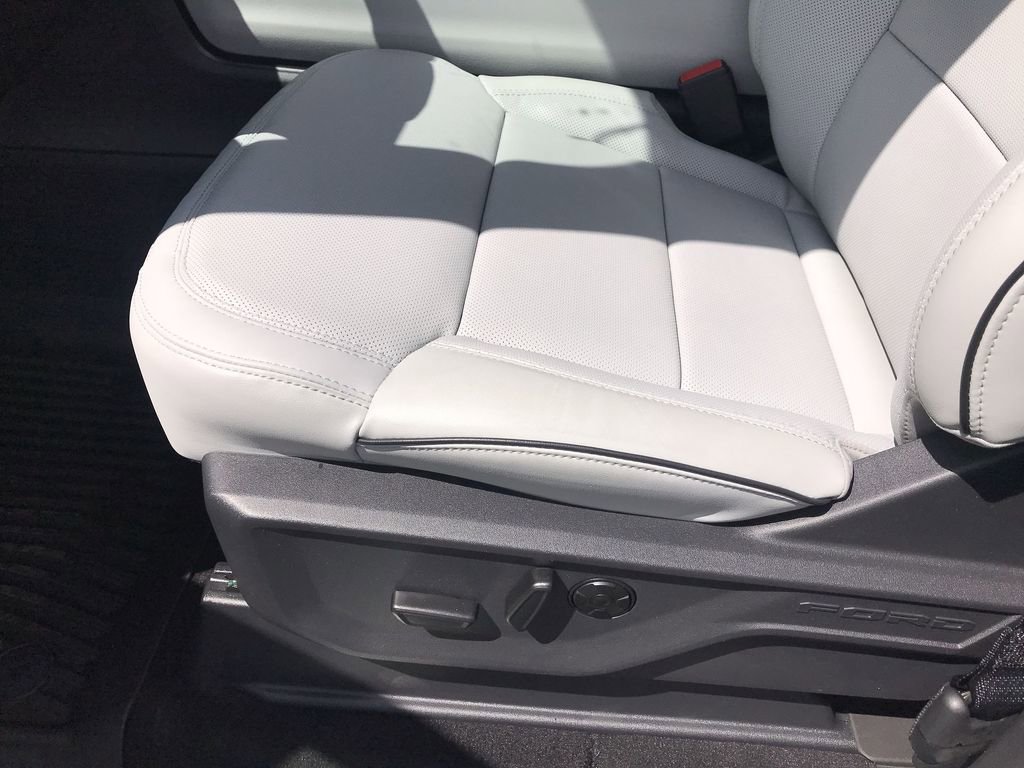 New 2026 Ford Expedition Max Platinum image 12