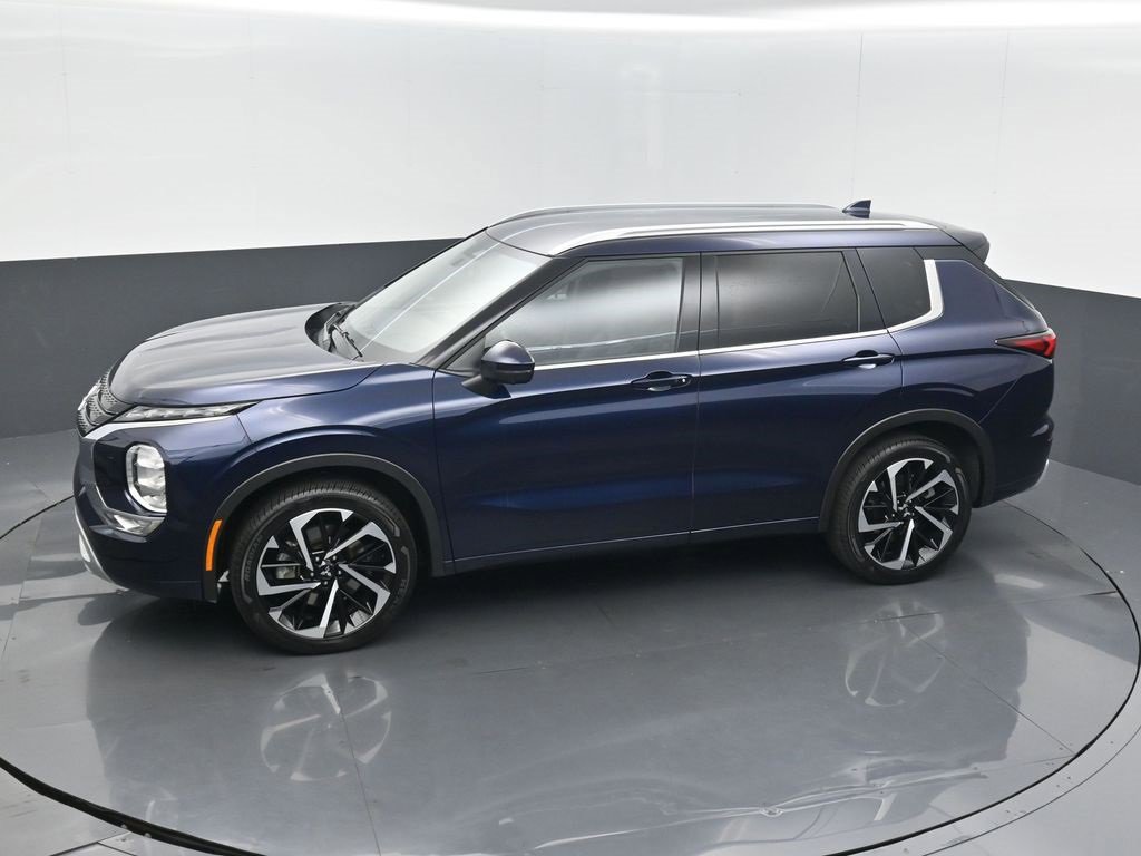 Used 2024 Mitsubishi Outlander SEL image 12