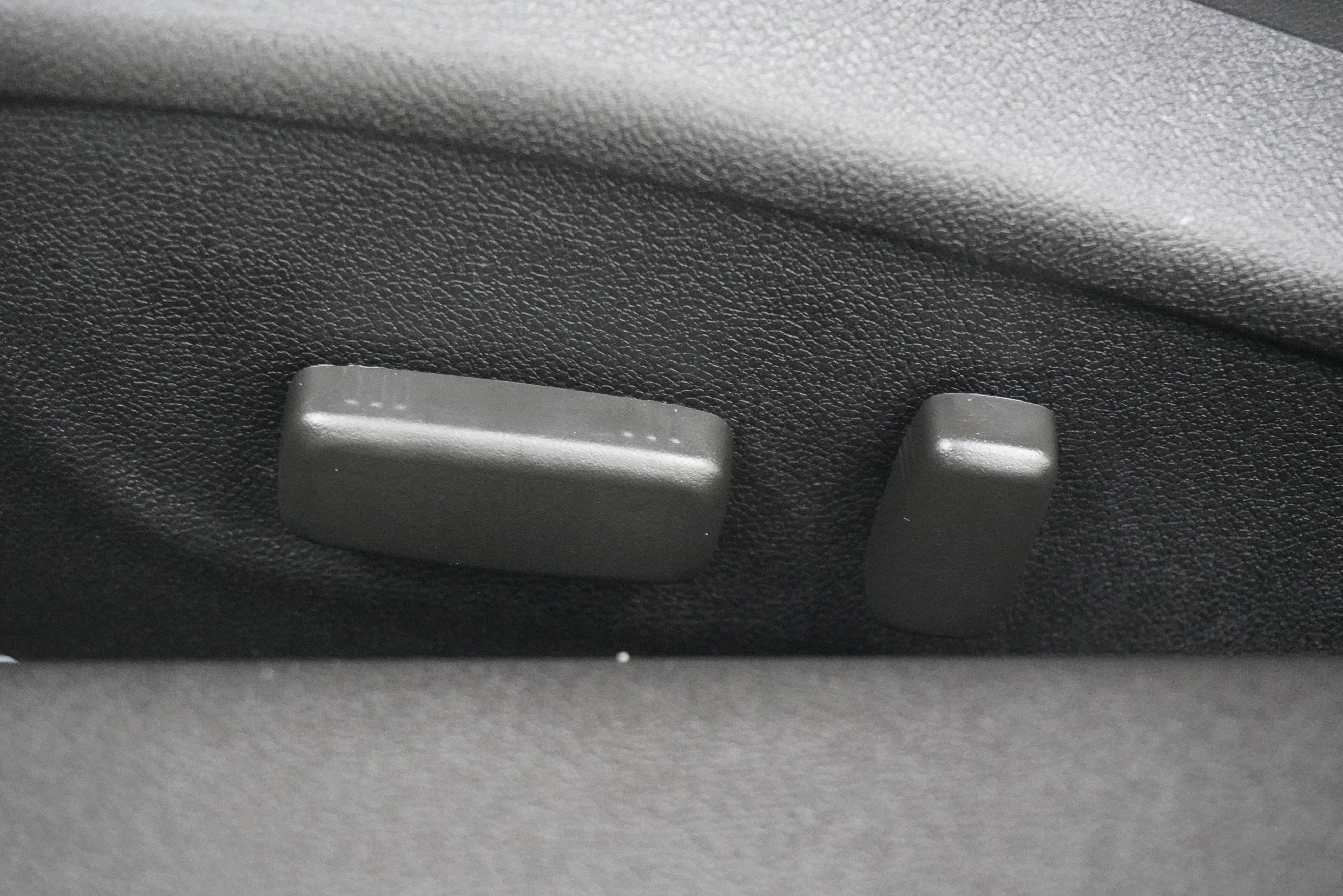 Used 2013 Chevrolet Camaro ZL1 image 16