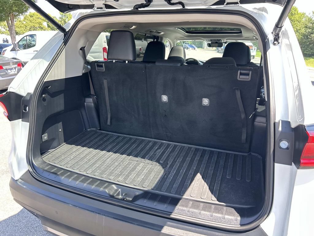 Used 2024 Toyota Grand Highlander AWD Hybrid image 16