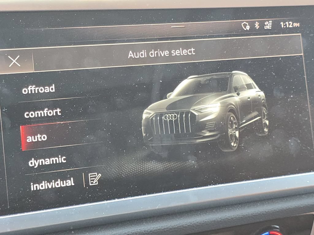 Used 2020 Audi Q3 2.0T Premium Plus w/ Premium Plus Package AWD/4WD image 32