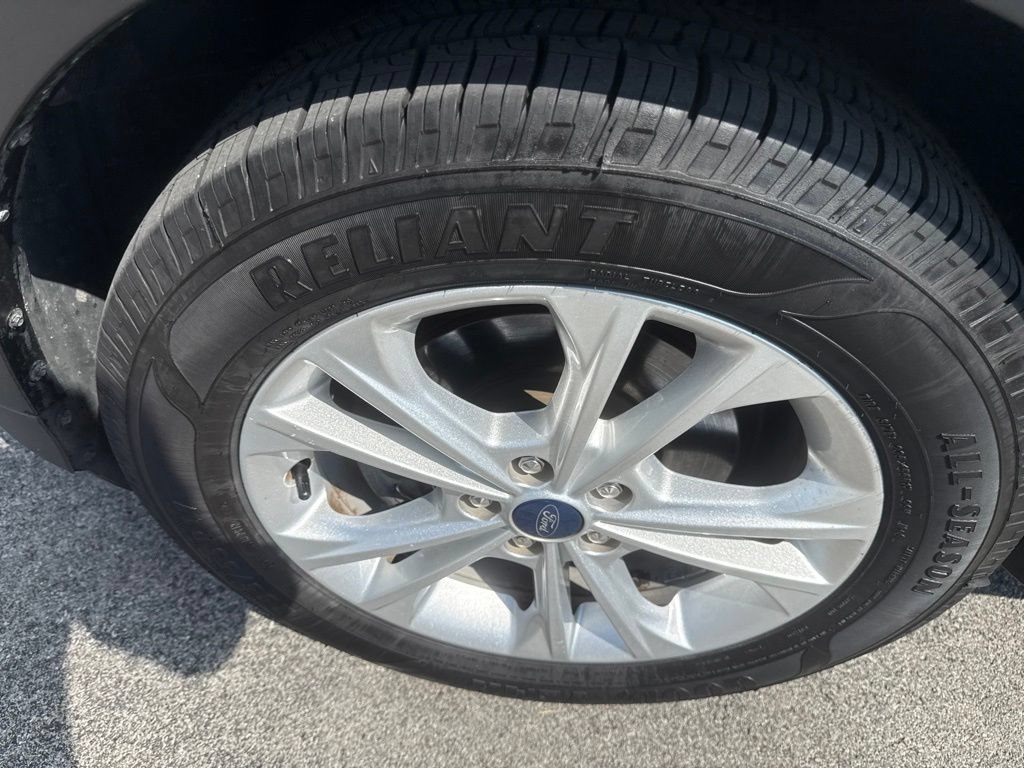 Used 2019 Ford Escape SEL FWD image 5
