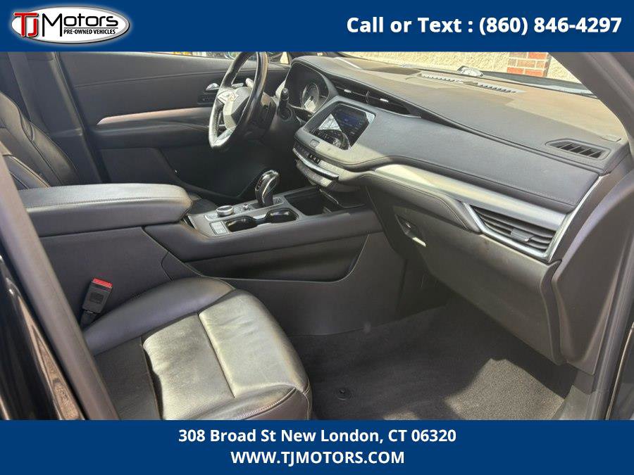 Used 2019 Cadillac XT4 Premium Luxury image 13