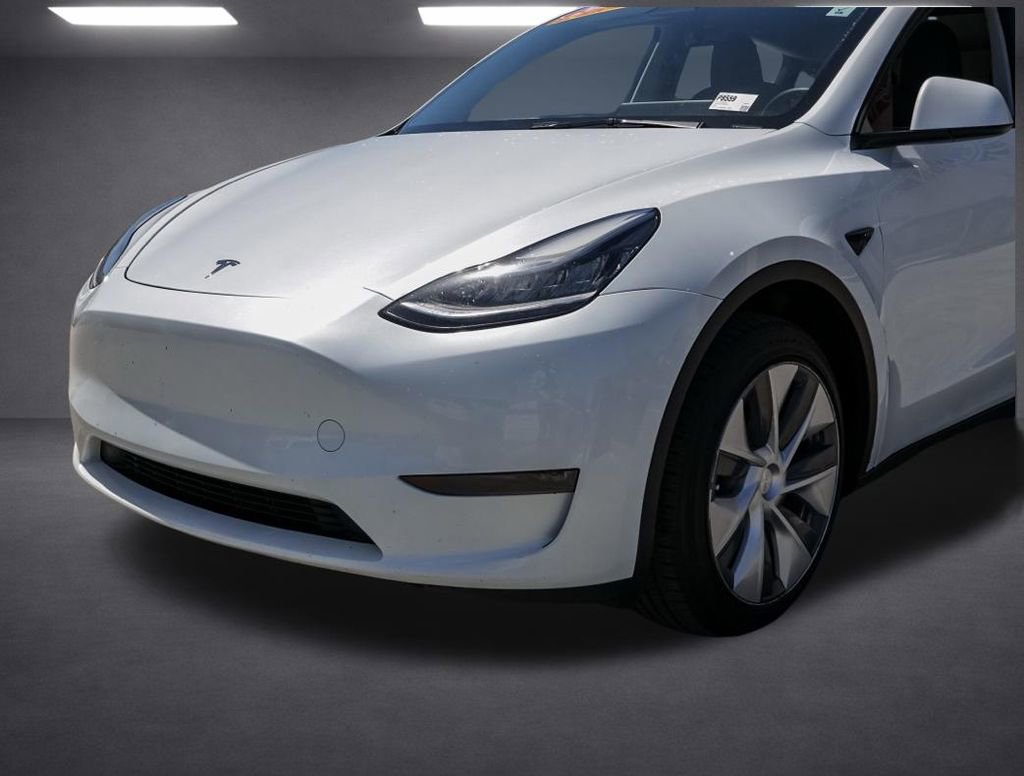 Used 2023 Tesla Model Y Long Range AWD/4WD image 10