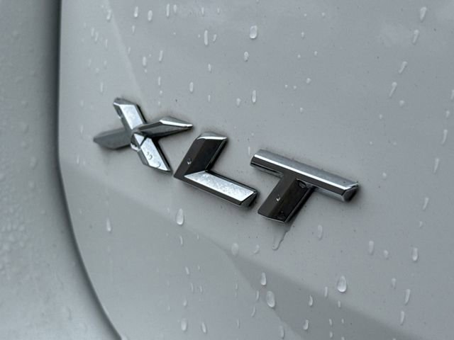 Used 2021 Ford Explorer XLT w/ Equipment Group 202A RWD image 10