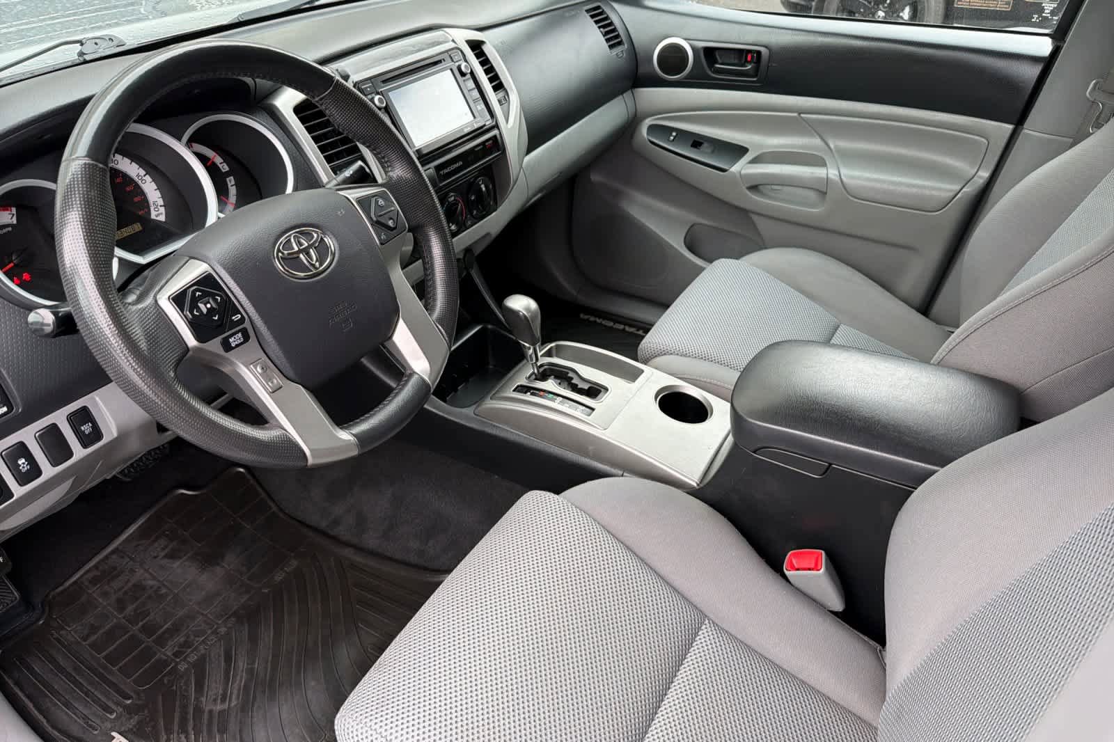Used 2015 Toyota Tacoma 4x4 Double Cab w/ TRD Sport Package image 13