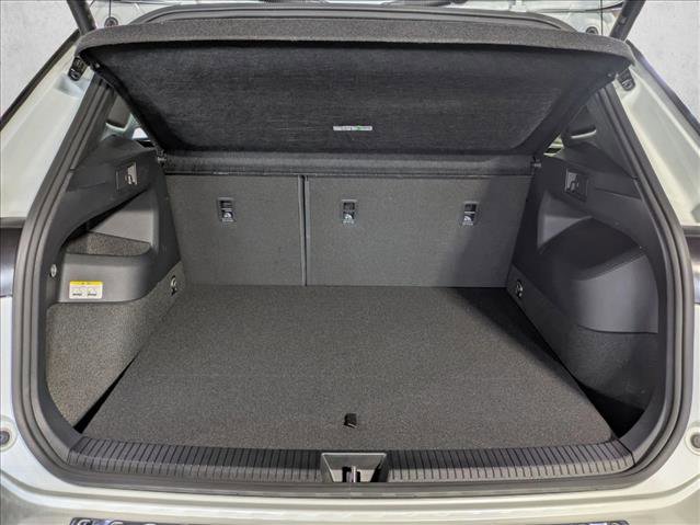 Used 2025 Volkswagen Tiguan SEL R-Line AWD/4WD image 7