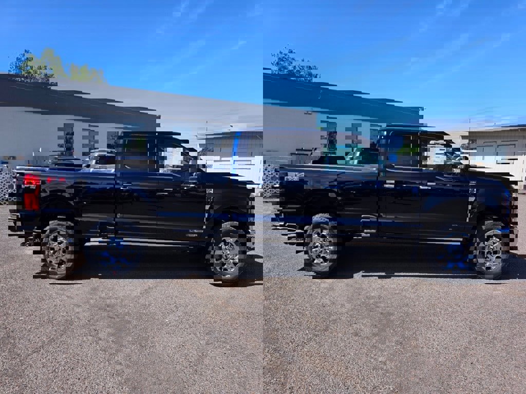 New 2025 Ford F350 Lariat w/ Lariat Ultimate Package image 6