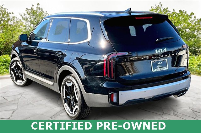 Used 2023 Kia Telluride EX w/ EX Captain's Chair Package image 12
