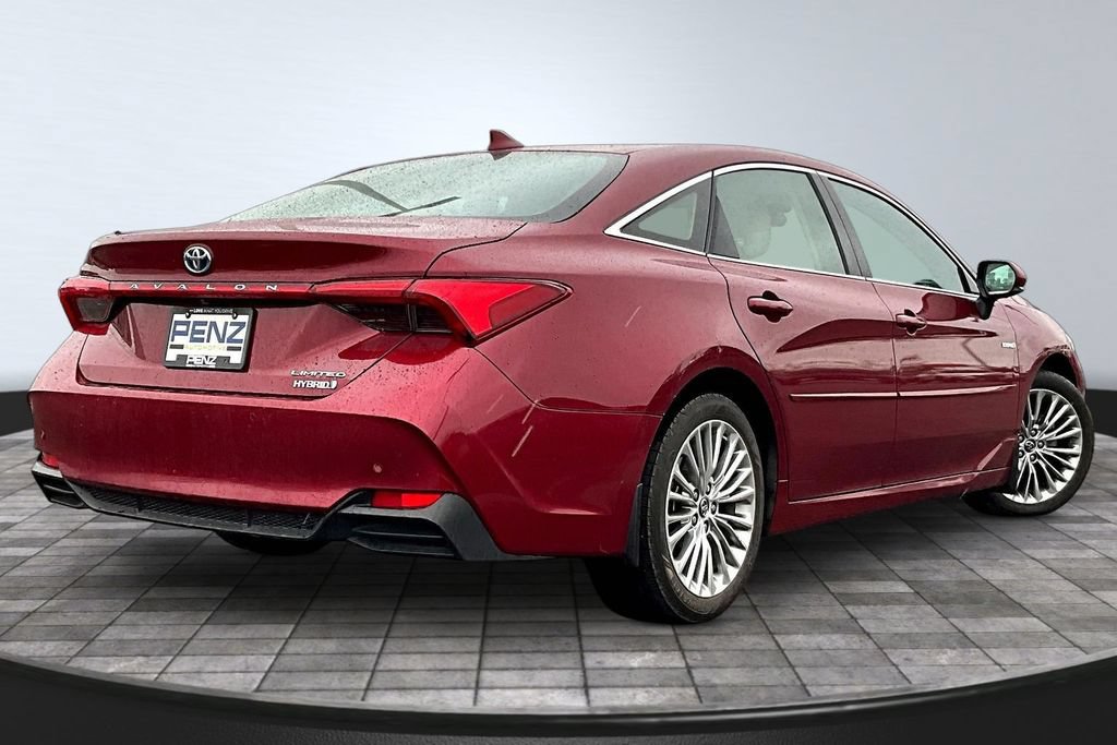 Used 2019 Toyota Avalon Limited w/ Advanced Safety Package FWD image 6