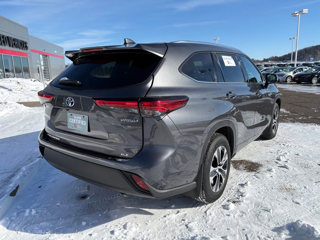 Certified 2021 Toyota Highlander XLE image 8
