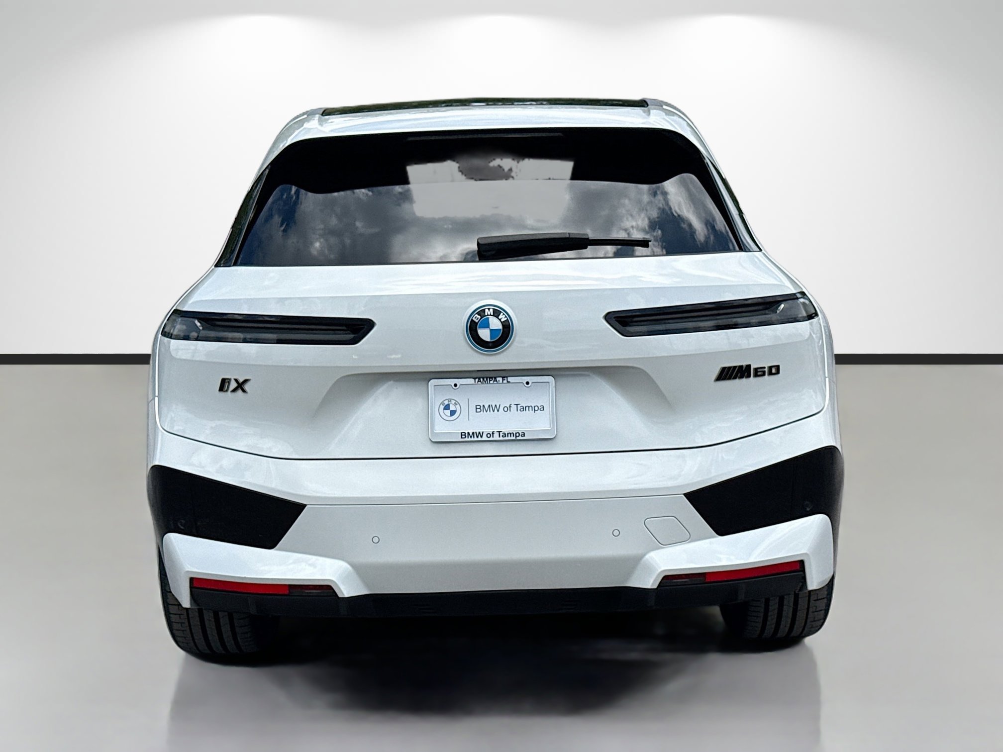 Used 2023 BMW iX M60 AWD/4WD image 4
