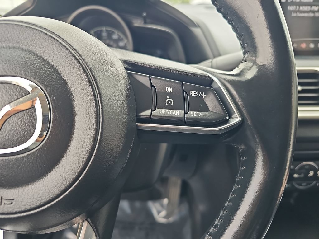 Used 2018 MAZDA MAZDA3 Touring FWD image 17